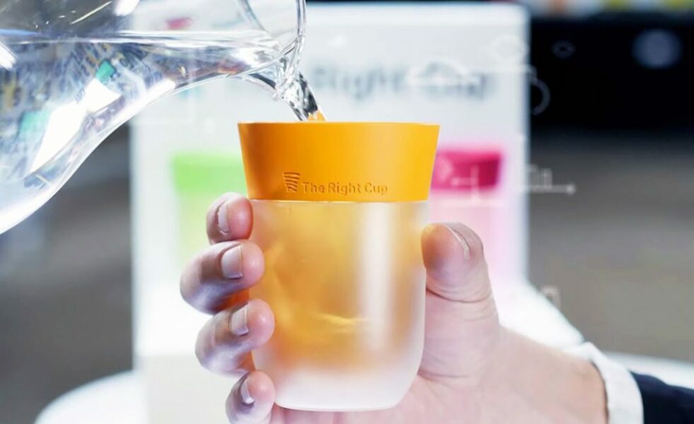 Технології або чудо? Стакан, що перетворює воду в солодкий напій