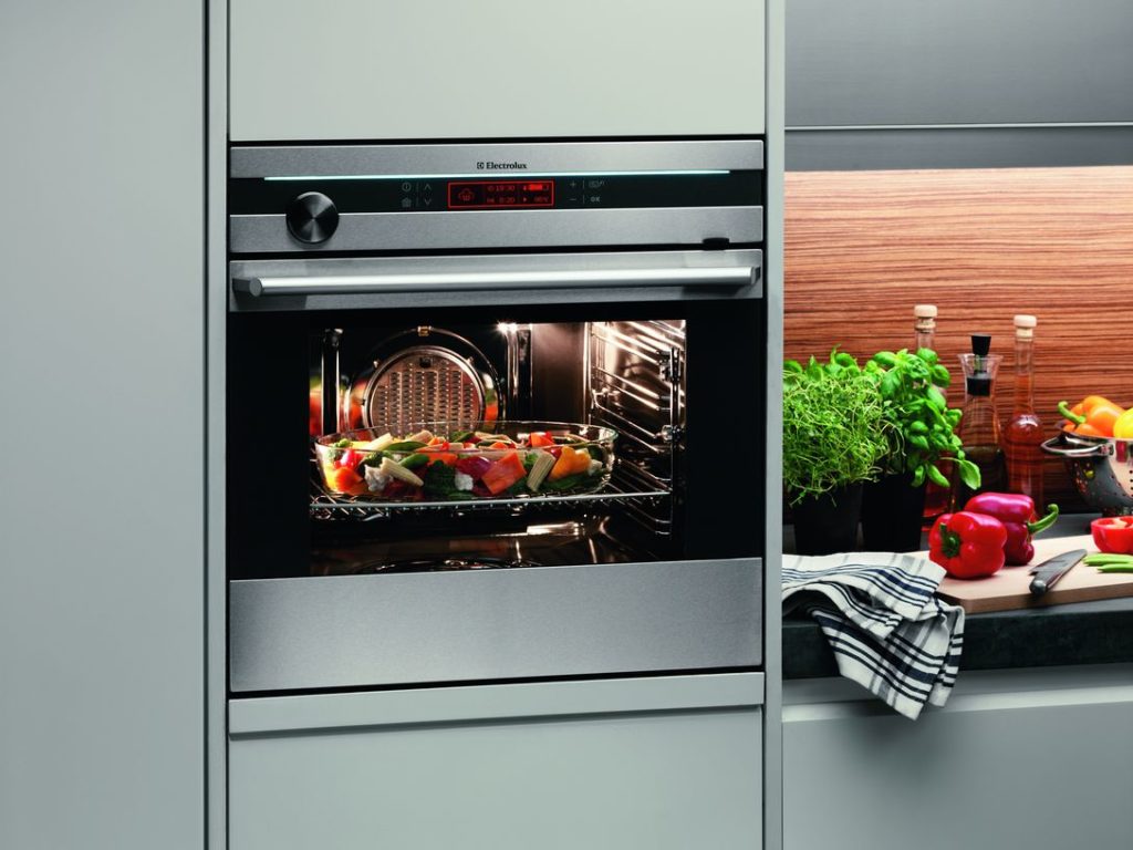 Советы по уходу за духовым шкафом