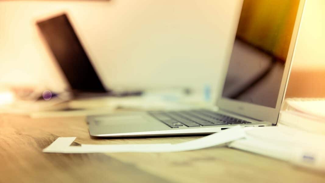 Як дізнатися модель свого ноутбука, якщо на ньому немає наліпок