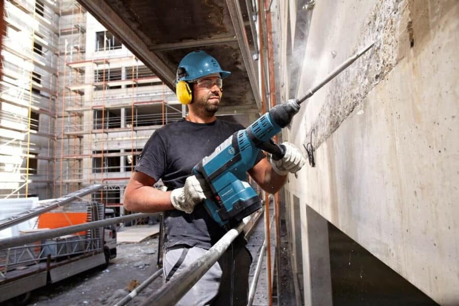 Як вибрати перфоратор: основні критерії та додаткові параметри