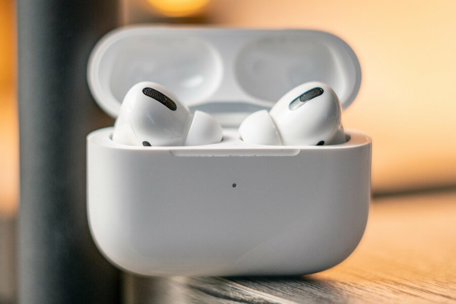 Як під’єднати AirPods до Windows