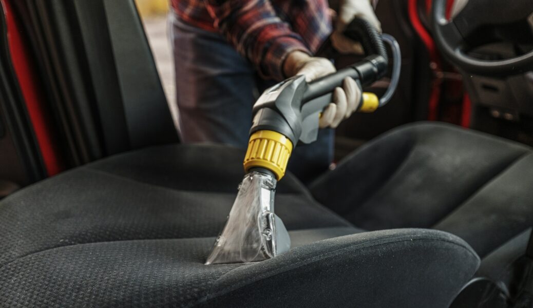 Який вибрати автомобільний пилосос: повне керівництво