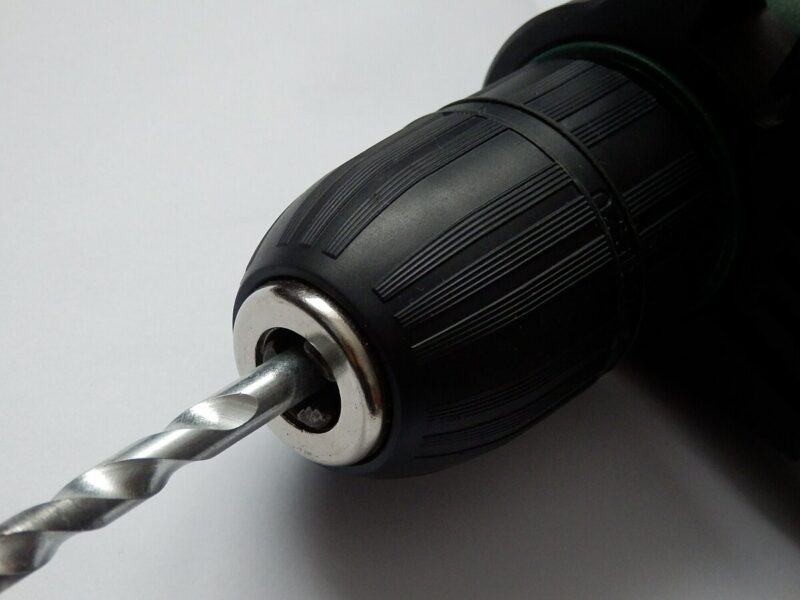 Як зняти патрон з перфоратора