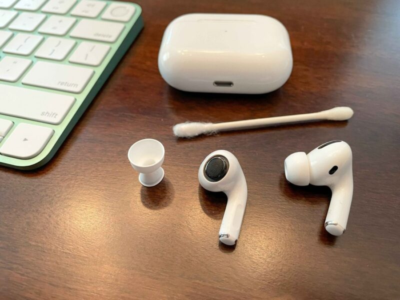 Як зняти амбушури з навушників AirPods Pro 2 і зробити повне очищення гарнітури