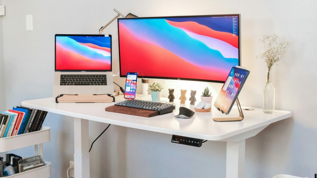 Як підключити планшет до ноутбука: всі способи для популярних сценаріїв використання