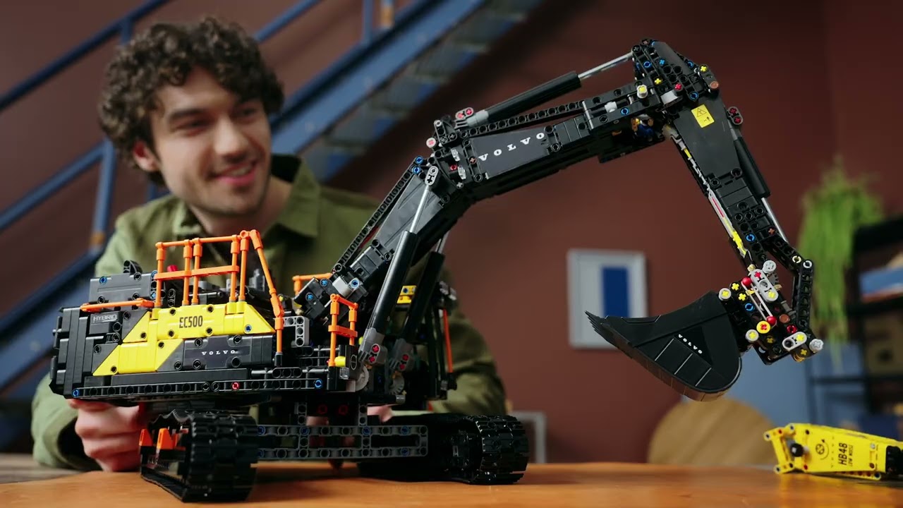 Які моделі будівельної техніки можна зібрати з LEGO Technic