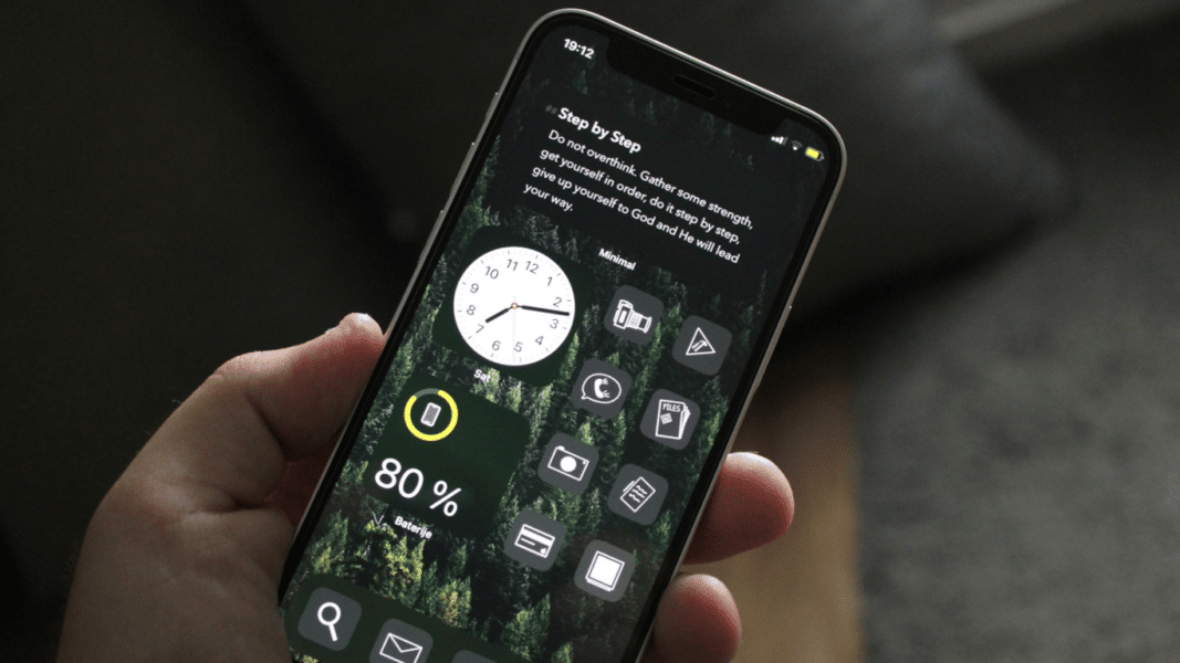 Смартфон почав гальмувати: 6 порад, як його прискорити