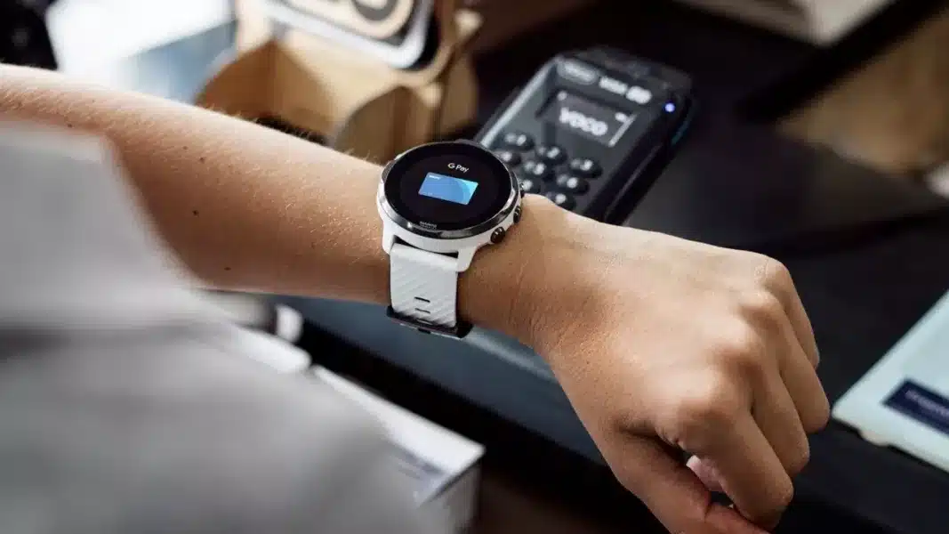 Як працює NFC у розумних годинниках і як ним користуватися