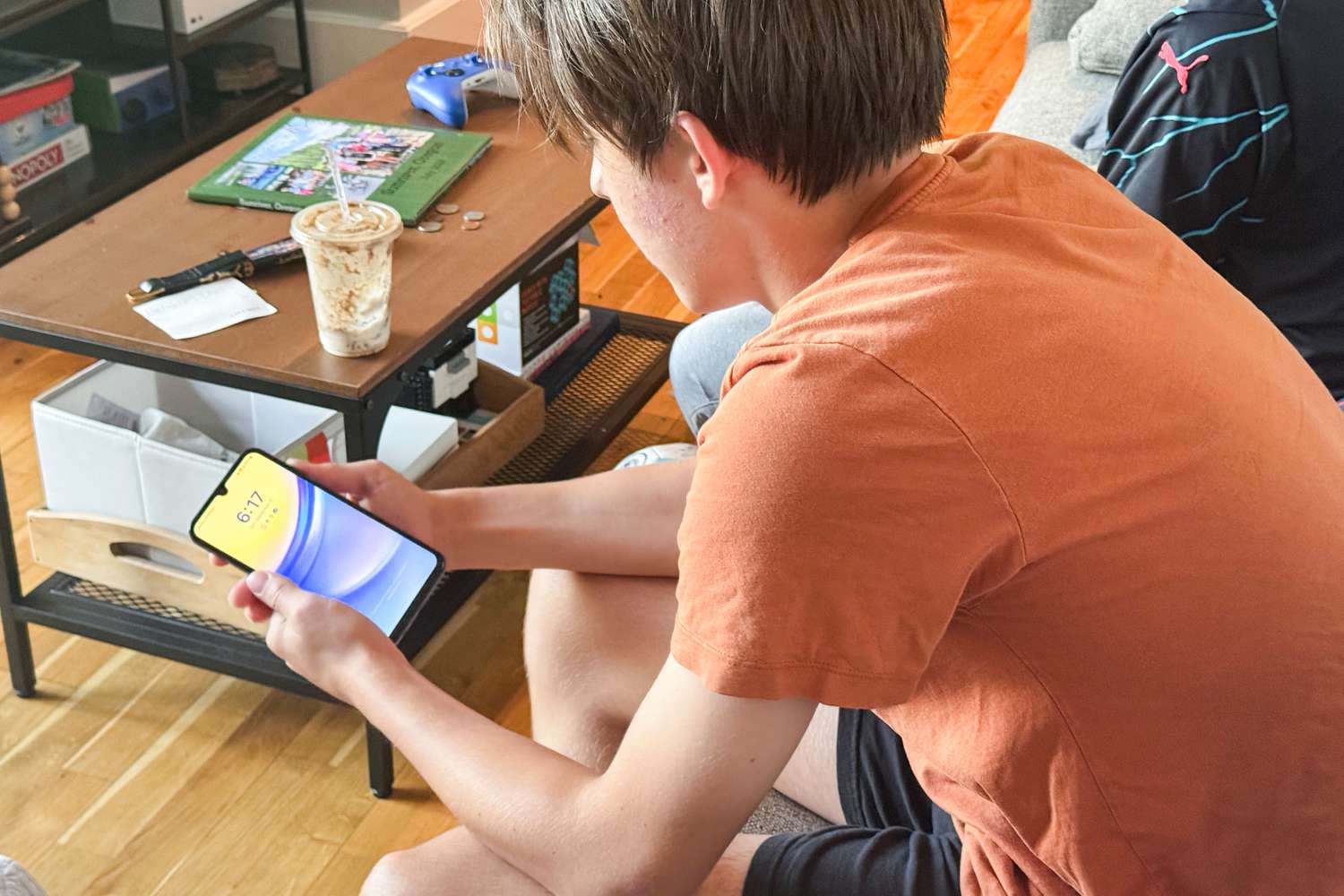 Как выбрать смартфон для подростка — на что обратить внимание