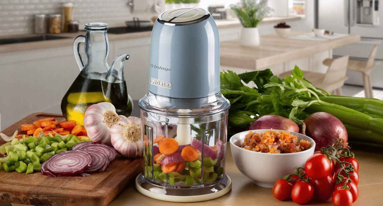 Це ідеальна кухня: техніка у синіх тонах