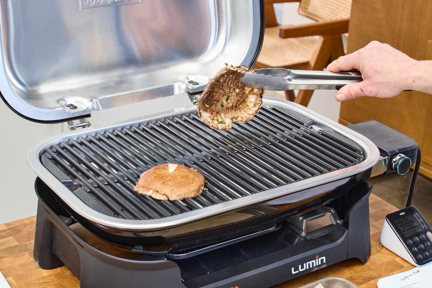 Смак чи зручність: 5 відмінностей між мангалом та електричним грилем