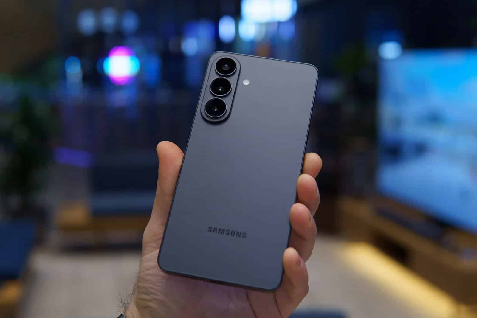 Обзор Samsung Galaxy S26