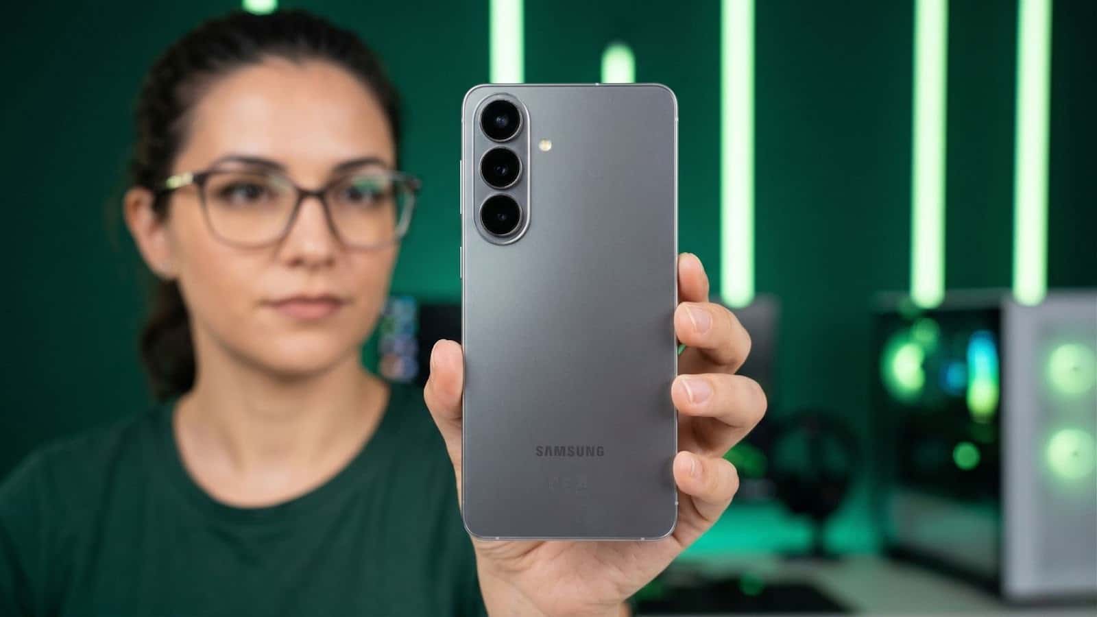 Огляд Samsung Galaxy S26+