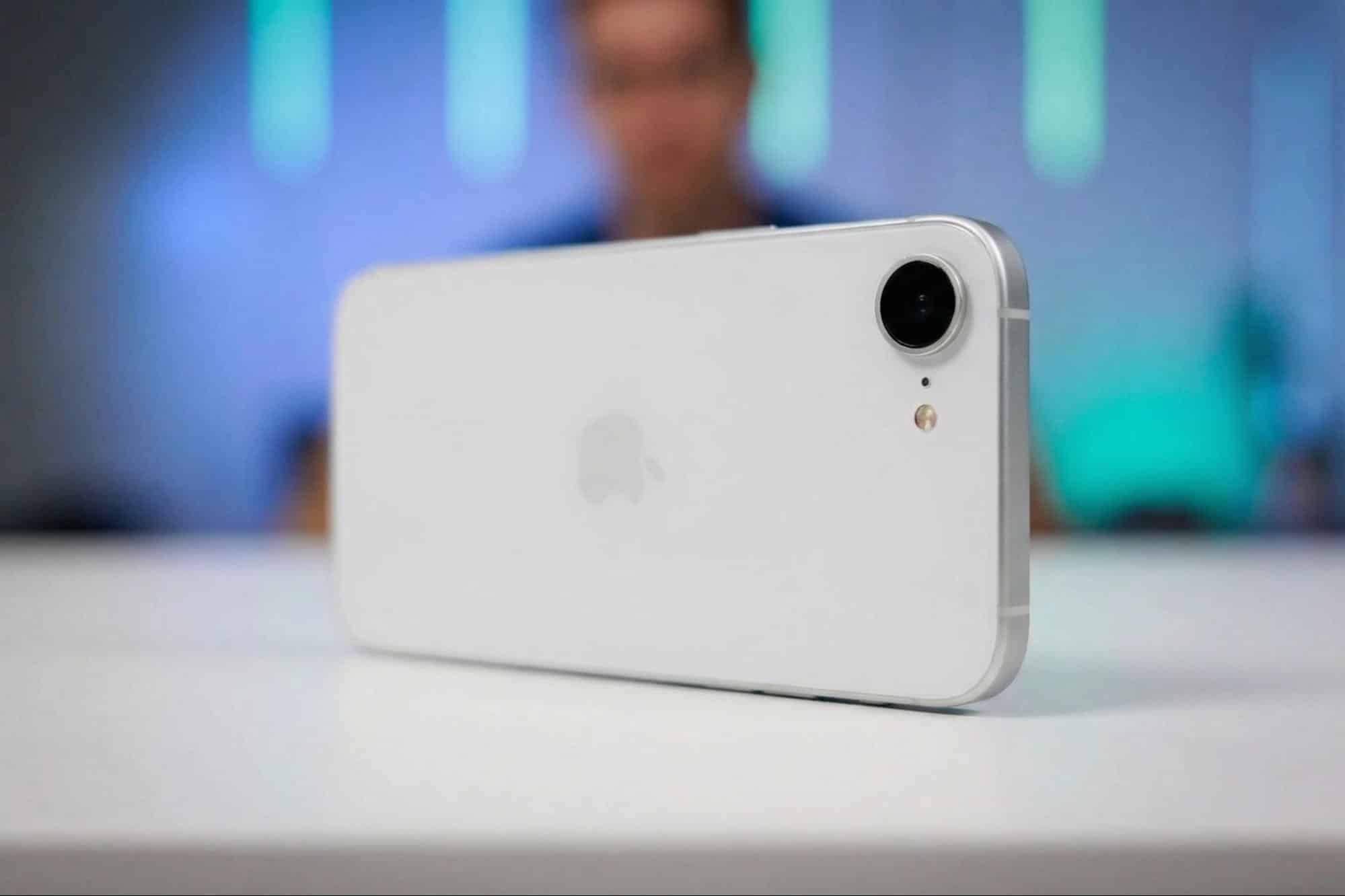 Обзор iPhone 17e