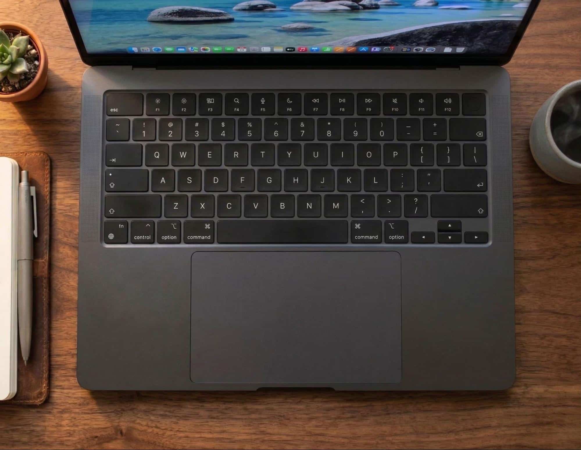 Огляд MacBook Air M5