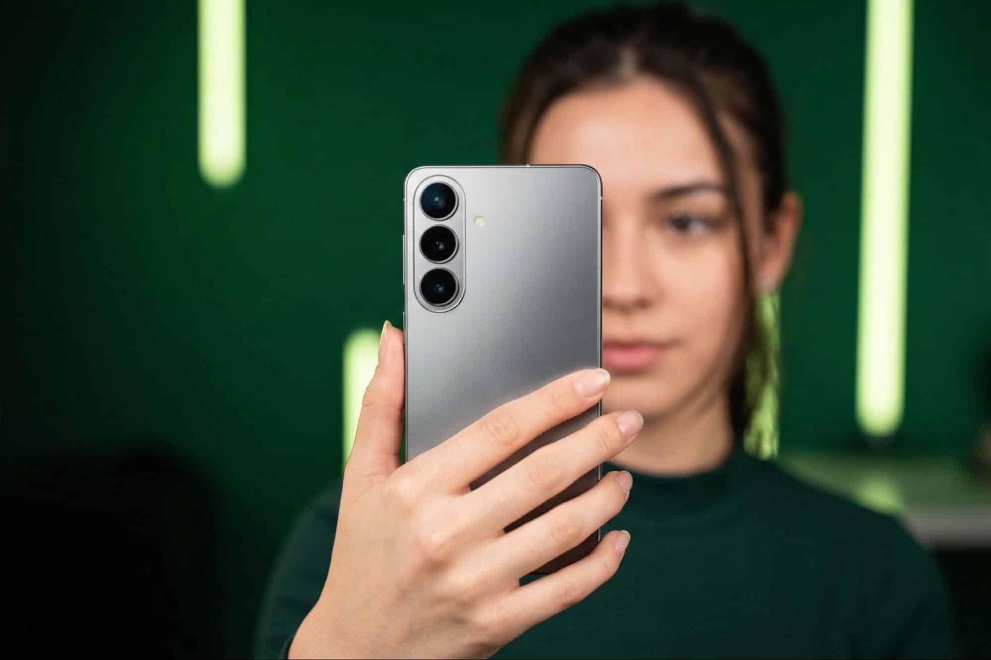 Огляд Samsung Galaxy S26+